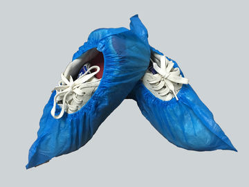 Prenda impermeable disponible 15 cm de la cubierta PE del zapato de los productos plásticos médicos azules antideslizantes